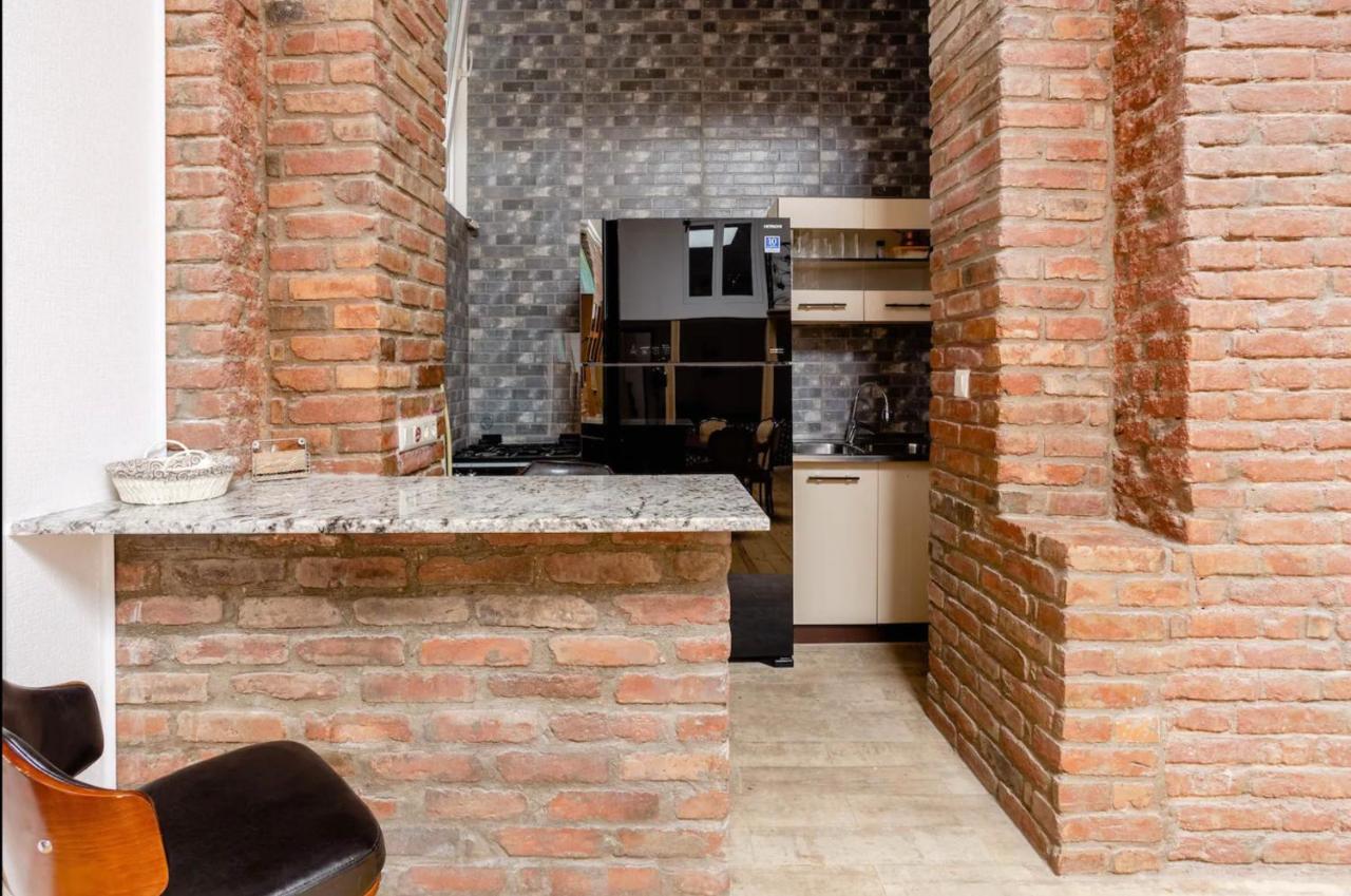 Апартаменты Lovely Dulcet Loft In Center Of Rustaveli