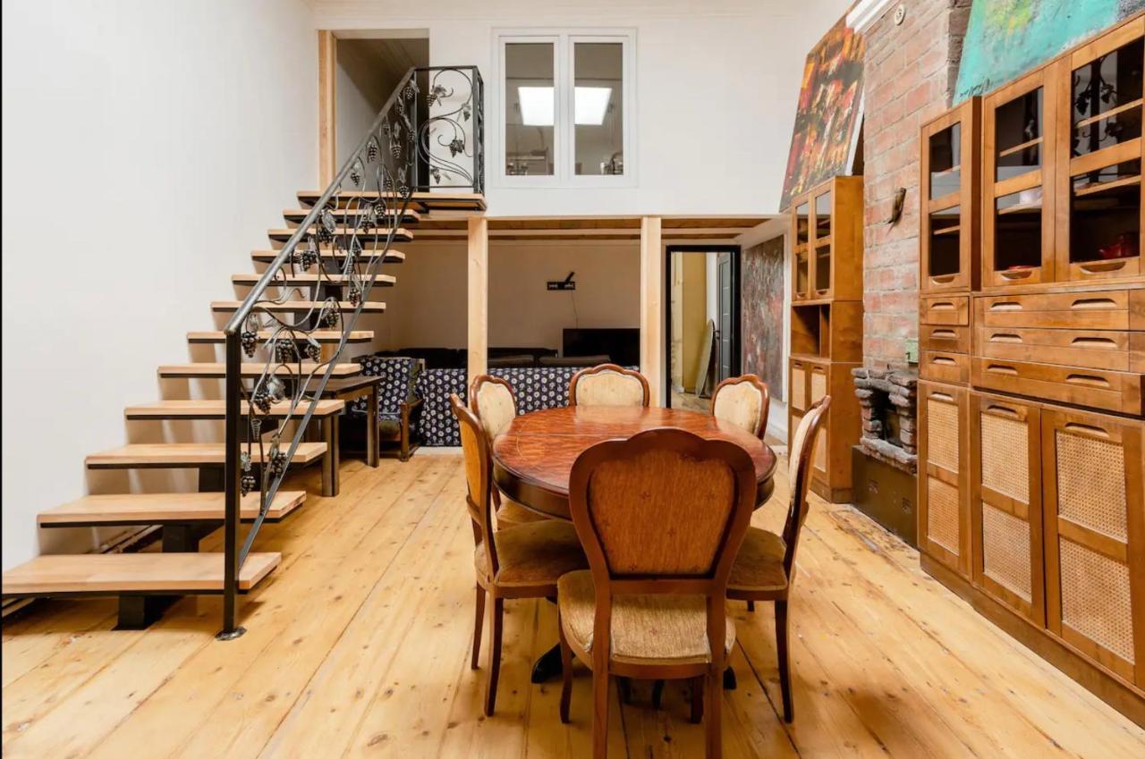 Lovely Dulcet Loft In Center Of Rustaveli * Тбилиси