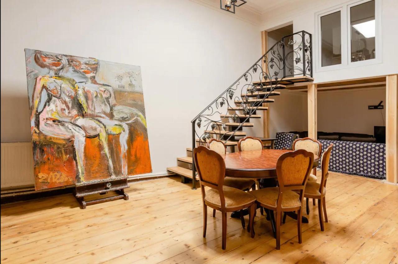 Lovely Dulcet Loft In Center Of Rustaveli * Тбилиси
