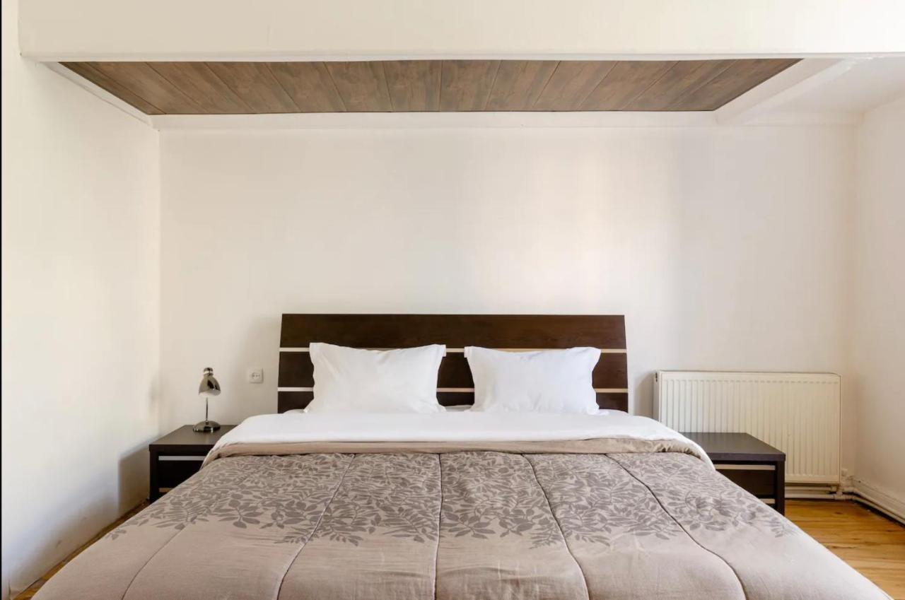 Lovely Dulcet Loft In Center Of Rustaveli * Тбилиси